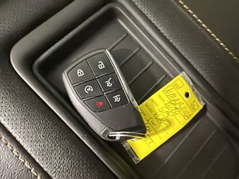 Used 2024 GMC Yukon AT4 w/ AT4 Premium Plus Package AWD/4WD image 22