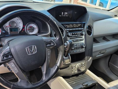 Used 2015 Honda Pilot Touring image 12