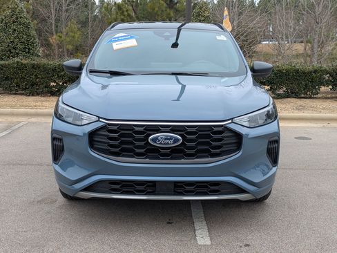 Certified 2024 Ford Escape ST-Line w/ Tech Pack #1 image 9