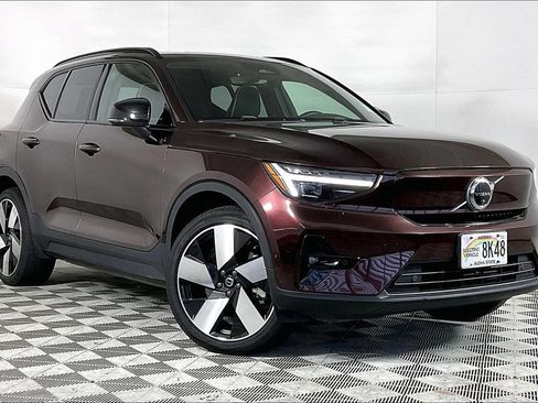 Used 2023 Volvo XC40 Recharge Ultimate w/ Protection Package Premier AWD/4WD image 12
