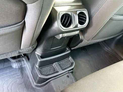 Used 2023 Jeep Wrangler Unlimited w/ Cold Weather Group AWD/4WD image 28