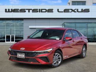 Used 2024 Hyundai Elantra SEL FWD video 1