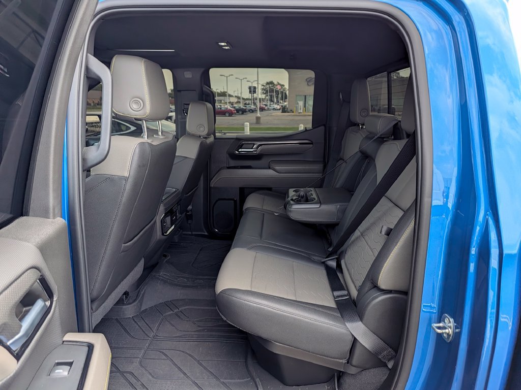 Used 2022 Chevrolet Silverado 1500 ZR2 w/ Technology Package AWD/4WD image 22