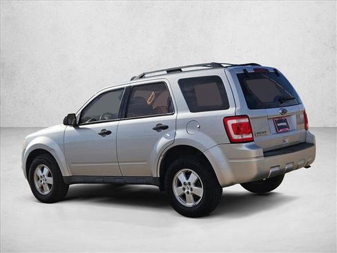 Used 2010 Ford Escape XLS image 8