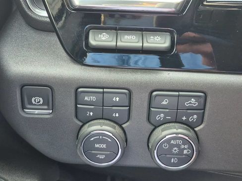 Used 2025 Chevrolet Silverado 1500 High Country w/ Technology Package AWD/4WD image 83