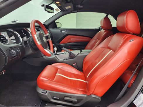 Used 2010 Ford Mustang GT image 8