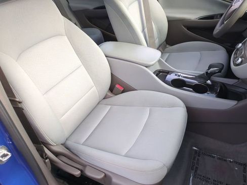 Used 2023 Chevrolet Malibu LS image 24