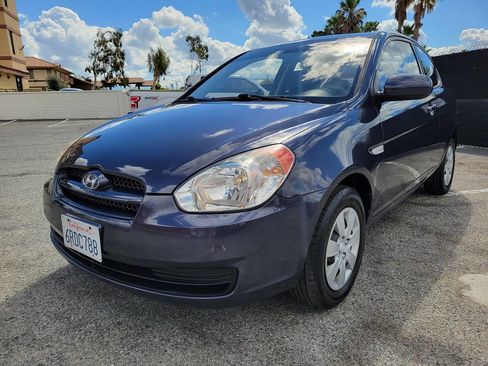 Used 2011 Hyundai Accent GS image 1