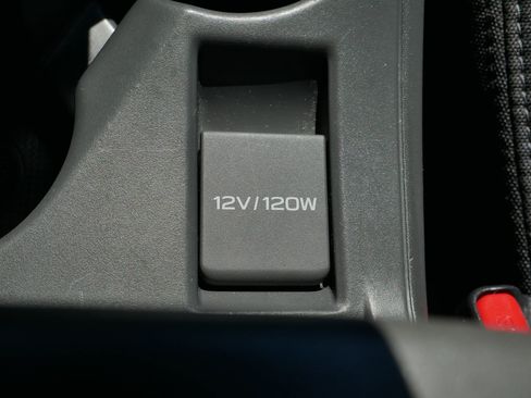 Used 2024 Subaru Crosstrek 2.0i AWD/4WD image 31