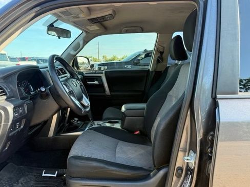 Used 2019 Toyota 4Runner SR5 AWD/4WD image 15