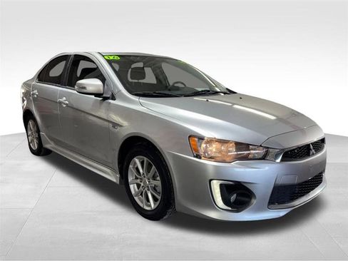 Used 2016 Mitsubishi Lancer ES image 3