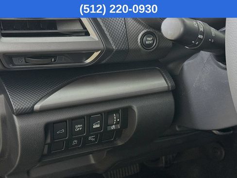 Used 2024 Subaru Forester Premium AWD/4WD image 11