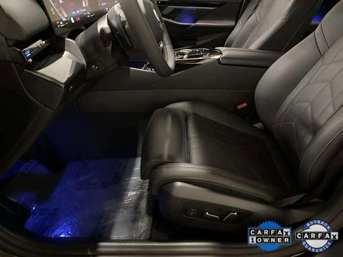 Used 2025 BMW 530i xDrive image 64