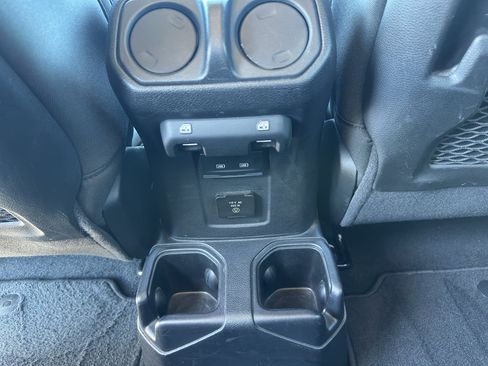 Used 2021 Jeep Gladiator Mojave AWD/4WD image 18