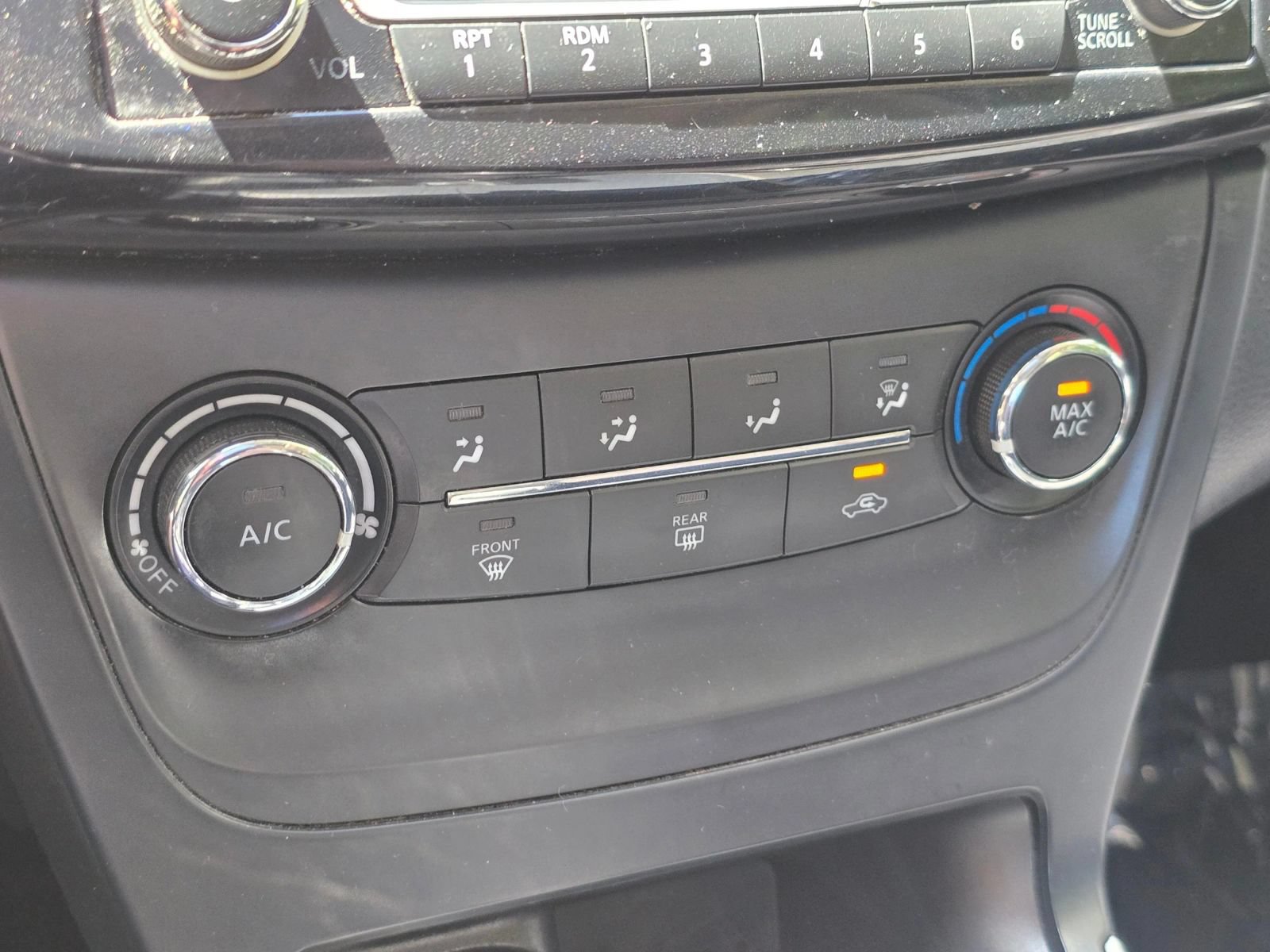 Used 2017 Nissan Sentra SV w/ Style Package FWD image 30
