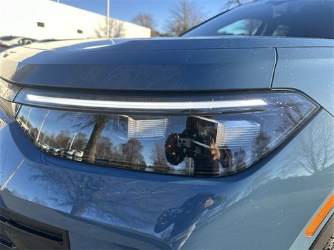 New 2026 Volkswagen Tiguan SE image 9