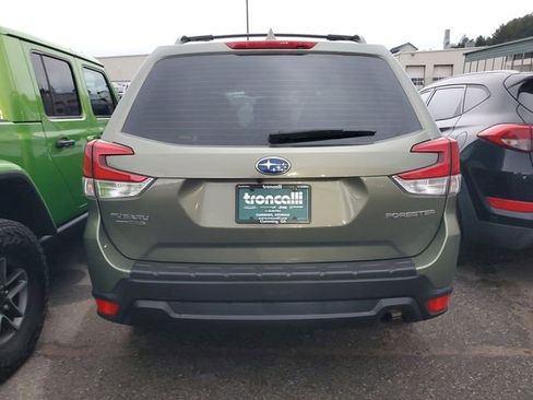 Used 2021 Subaru Forester image 8