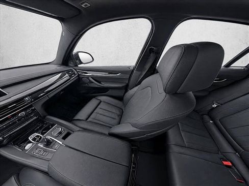 Used 2019 BMW X6 sDrive35i w/ Premium Package RWD image 11