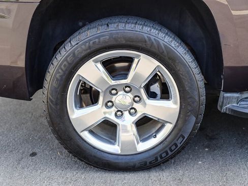 Used 2015 Chevrolet Tahoe LT w/ Luxury Package RWD image 13