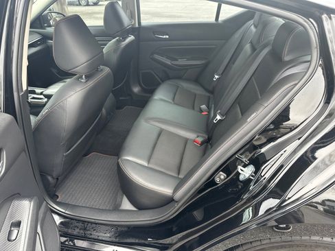 Used 2019 Nissan Altima 2.5 SR w/ SR Premium Package image 18