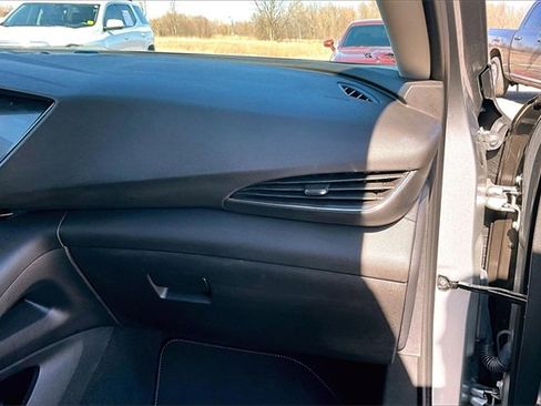 Used 2023 Buick Envision Essence image 26