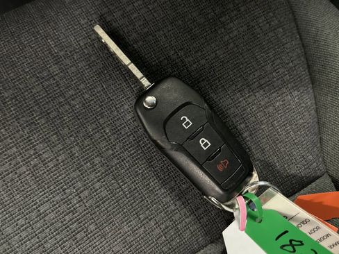 Used 2025 Ford F150 XLT w/ Equipment Group 301A Standard image 25