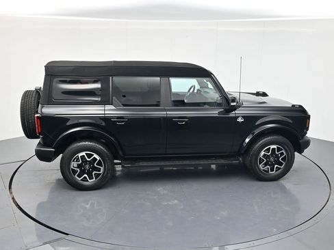 Used 2023 Ford Bronco Outer Banks AWD/4WD image 40