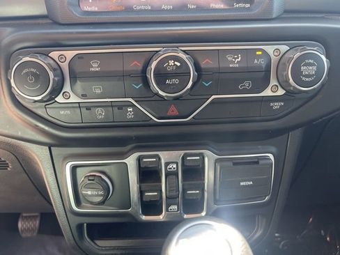 Used 2022 Jeep Gladiator Sport AWD/4WD image 22