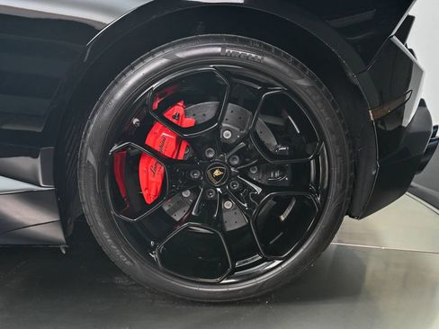 Used 2016 Lamborghini Huracan LP 580-2 RWD image 8
