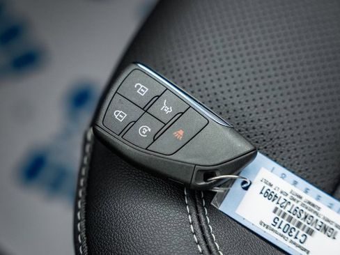 New 2026 Chevrolet Traverse LT w/ Sun and Wheel Package image 45