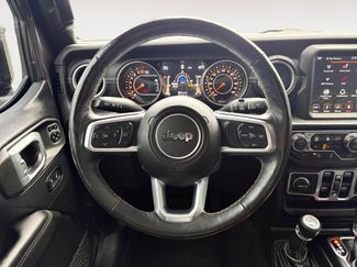 Used 2019 Jeep Wrangler Unlimited Sahara AWD/4WD video 3