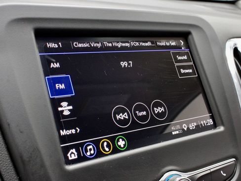 Used 2024 Chevrolet Equinox LS w/ LS Convenience Package AWD/4WD image 3