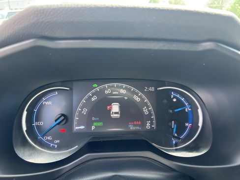 Used 2023 Toyota RAV4 LE AWD/4WD image 8