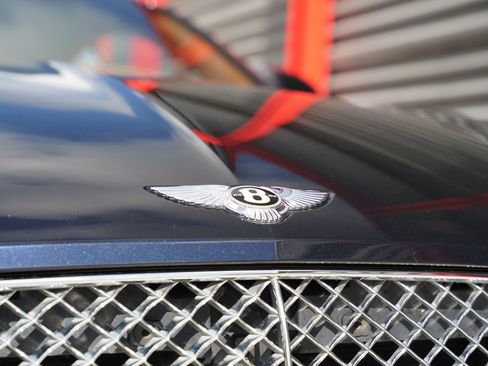 Used 2020 Bentley Continental GT image 11