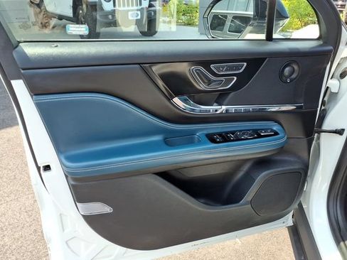 Used 2021 Lincoln Corsair Reserve AWD/4WD image 17