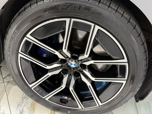 Used 2025 BMW 760i xDrive w/ Executive Package AWD/4WD image 90