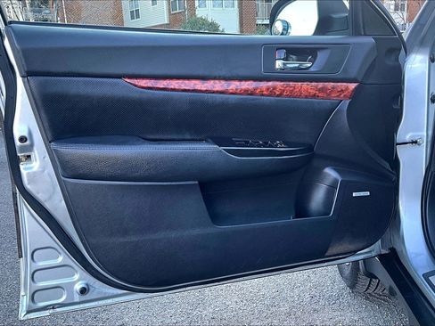 Used 2012 Subaru Outback 2.5i Limited w/ Moonroof Pkg image 21