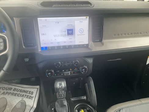 New 2026 Ford Bronco Outer Banks w/ Sasquatch Package AWD/4WD image 24