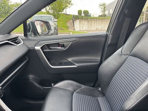 Used 2022 Toyota RAV4 XSE w/ XSE Grade Weather Package AWD/4WD image 27