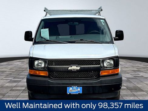 Used 2017 Chevrolet Express 2500 RWD image 2
