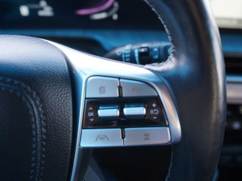 Used 2024 Kia Telluride EX w/ EX Captain's Chair Package image 30