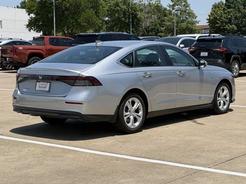 Used 2025 Honda Accord LX image 4