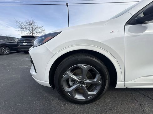 Used 2024 Ford Escape ST-Line w/ Tech Pack #1 image 17