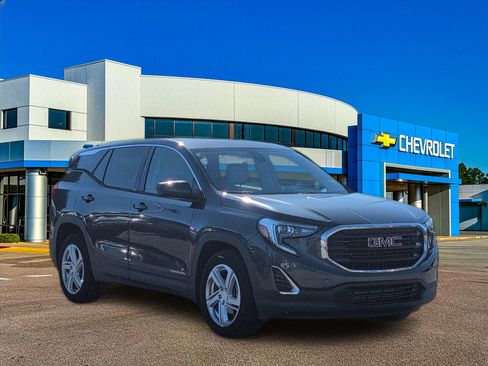 Used 2020 GMC Terrain SLE image 8