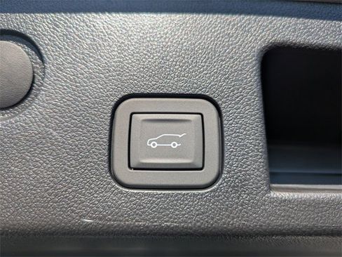 New 2026 GMC Terrain AT4 w/ LPO, Black Badging Package image 15