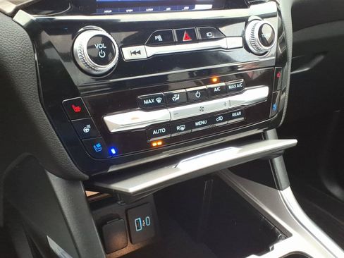 Certified 2023 Ford Explorer Limited w/ Limited Technology Package AWD/4WD image 20