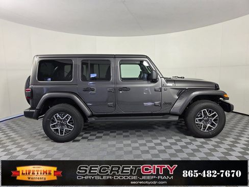 New 2025 Jeep Wrangler Unlimited Sahara image 8