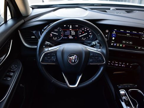 Used 2023 Buick Envision Essence image 38