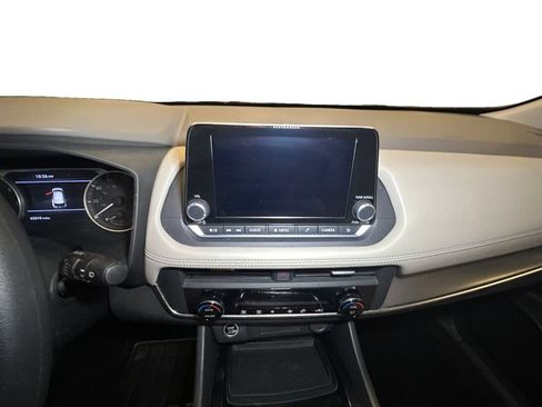 Used 2023 Nissan Rogue SV AWD/4WD image 11
