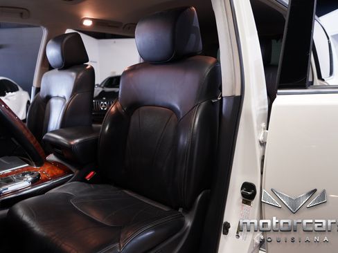 Used 2017 INFINITI QX80 2WD w/ Deluxe Technology Package image 23
